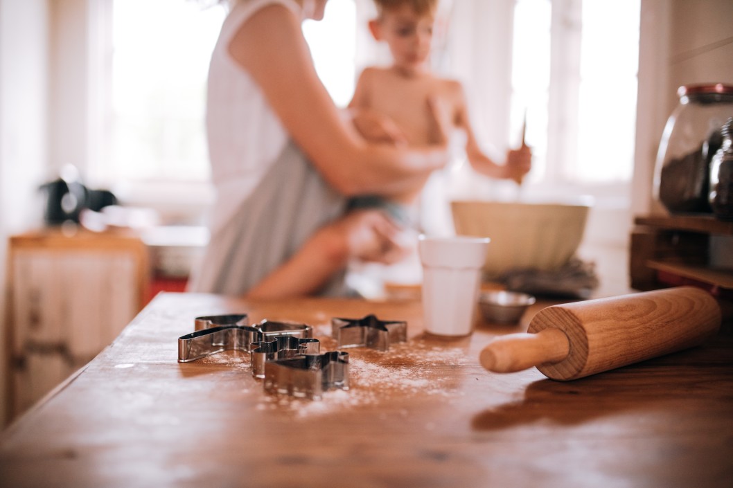 parent baking with child