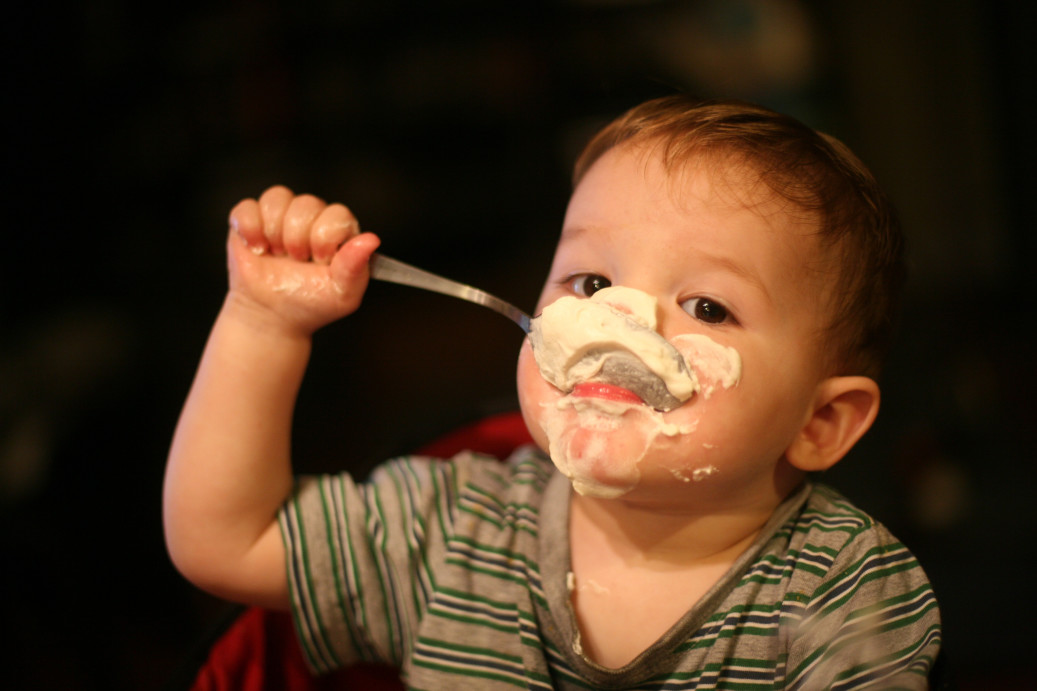 https://www.thebreakiebunch.com/wp-content/uploads/2020/12/baby-weaning.jpg